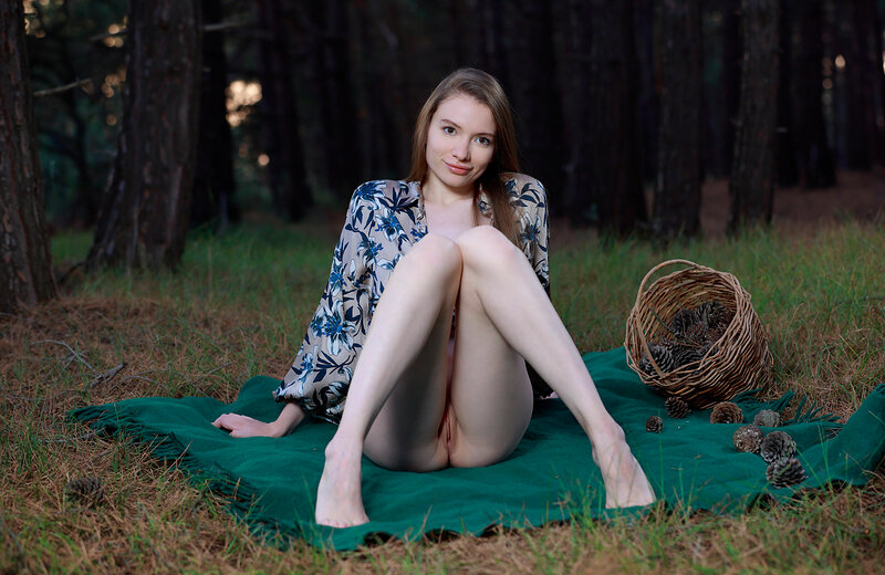 Людмила, 20 лет, 0 размер груди